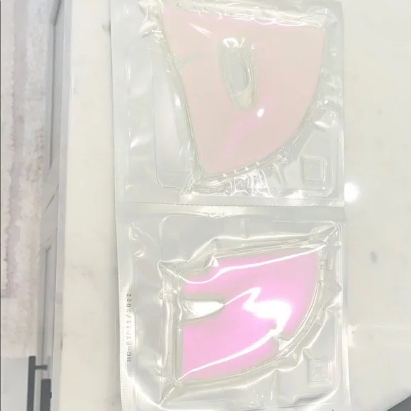 Knesko Diamond Radiance Face Mask Set - Picture 5 of 9